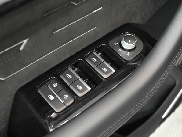 Geely Monjaro I с пробегом 2024 года, цена 3 910 000 рублей, 31723 км, внедорожник, Автокод Объявления