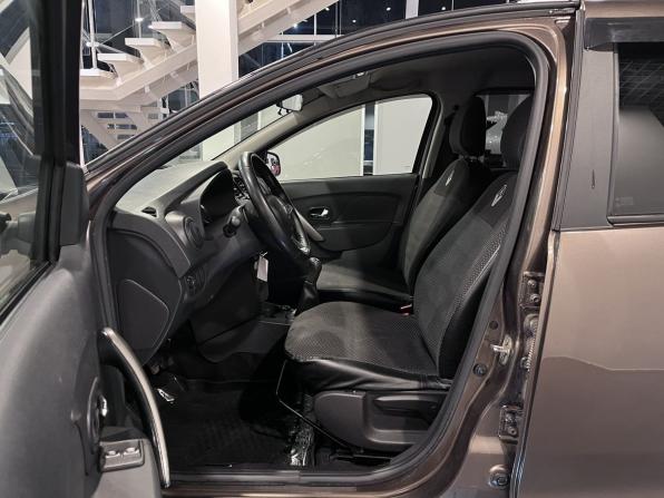 Renault Logan II Рестайлинг с пробегом 2019 года, цена 1 150 000 рублей, 116415 км, седан, Автокод Объявления