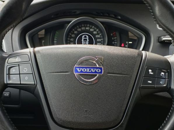 Volvo V40 Cross Country I с пробегом 2014 года, цена 1 699 000 рублей, 237596 км, хэтчбек, Автокод Объявления