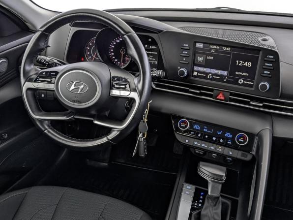 Hyundai Elantra VII (CN7) с пробегом 2021 года, цена 1 815 000 рублей, 117198 км, седан, Автокод Объявления
