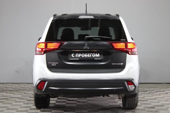 Mitsubishi Outlander III Рестайлинг 2 с пробегом 2016 года, цена 2 100 000 рублей, 86000 км, внедорожник, Автокод Объявления