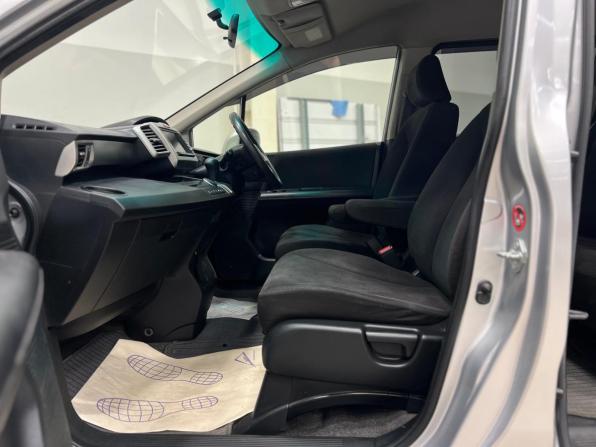 Honda Freed I Рестайлинг с пробегом 2012 года, цена 1 049 000 рублей, 205842 км, компактвэн, Автокод Объявления