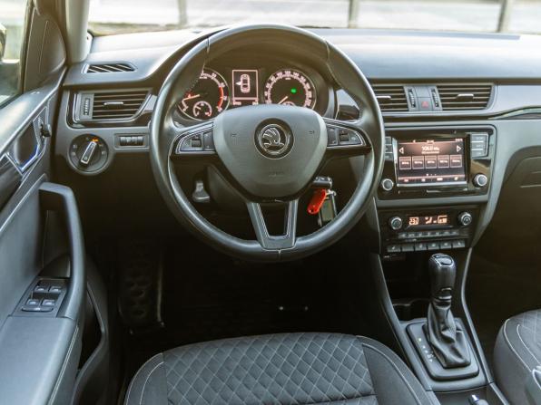 Skoda Rapid I Рестайлинг с пробегом 2018 года, цена 1 528 000 рублей, 57723 км, лифтбек, Автокод Объявления