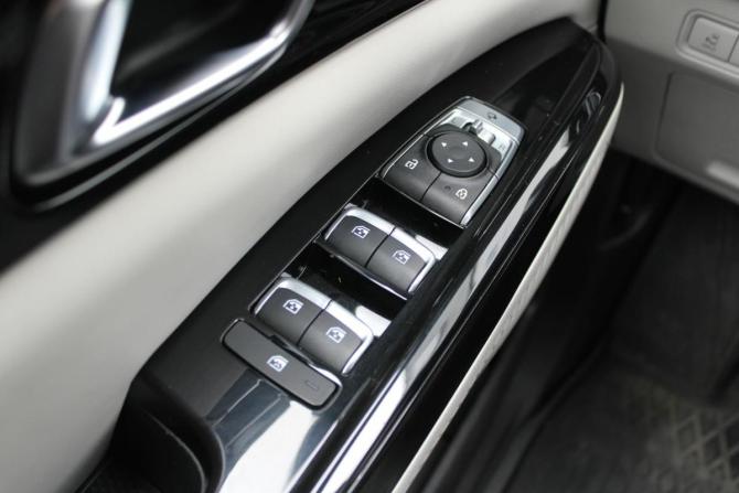 Kia Carnival IV с пробегом 2021 года, цена 3 550 000 рублей, 127000 км, минивэн, Автокод Объявления