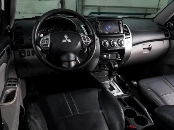 Mitsubishi Pajero Sport II с пробегом 2013 года, цена 2 099 000 рублей, 209311 км, внедорожник, Автокод Объявления