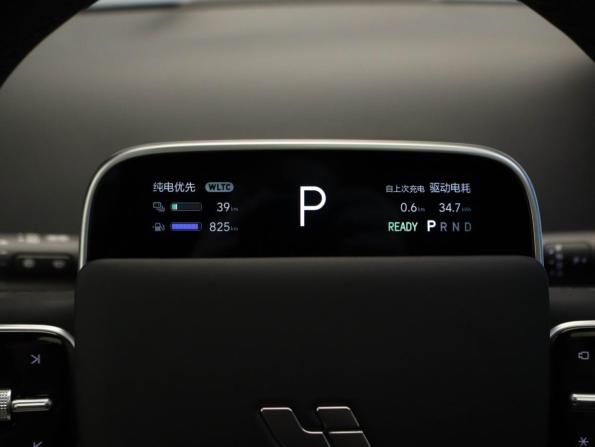 Li Auto (Lixiang) L9 I Рестайлинг с пробегом 2024 года, цена 7 375 000 рублей, 56300 км, внедорожник, Автокод Объявления