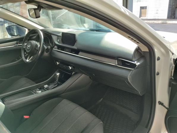Mazda 6 III (GJ) Рестайлинг 2 с пробегом 2018 года, цена 1 995 000 рублей, 125076 км, седан, Автокод Объявления