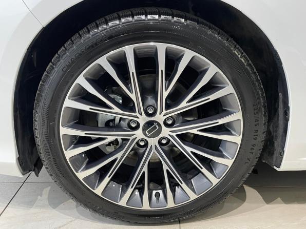 FAW Bestune B70 I Рестайлинг с пробегом 2024 года, цена 2 395 000 рублей, 2030 км, хэтчбек, Автокод Объявления