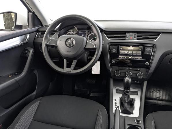Skoda Octavia III (A7) Рестайлинг с пробегом 2019 года, цена 1 725 000 рублей, 107653 км, лифтбек, Автокод Объявления