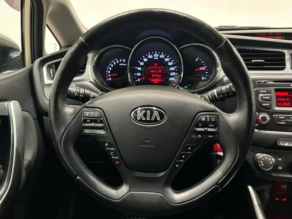 Kia Ceed II с пробегом 2013 года, цена 969 000 рублей, 156352 км, универсал, Автокод Объявления