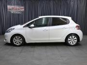 Peugeot 208 I Москва  - изображение 29