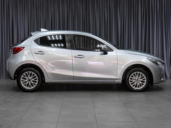 Mazda Demio IV (DJ) с пробегом 2017 года, цена 899 000 рублей, 137048 км, хэтчбек, Автокод Объявления