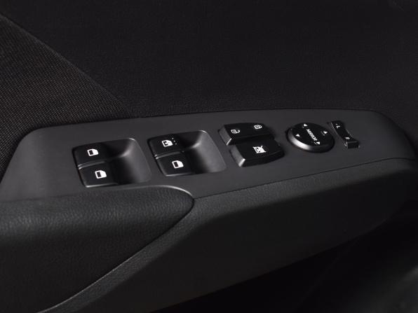 Hyundai Solaris II с пробегом 2017 года, цена 1 199 999 рублей, 140394 км, седан, Автокод Объявления