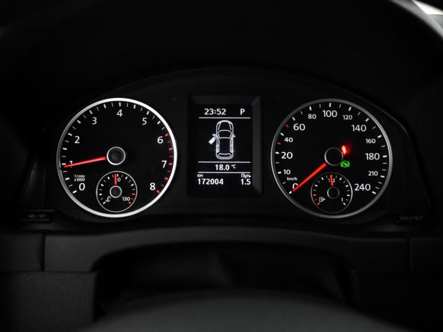 Volkswagen Tiguan I Рестайлинг Санкт-Петербург  - изображение 17