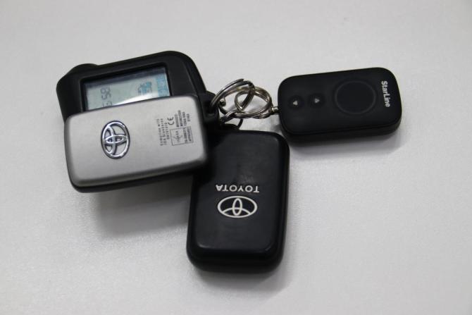 Toyota Land Cruiser Prado 150 Series с пробегом 2013 года, цена 2 465 650 рублей, 327780 км, внедорожник, Автокод Объявления