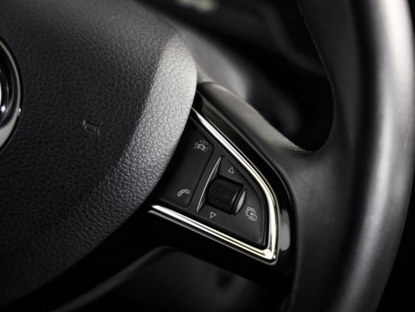 Skoda Octavia III (A7) с пробегом 2016 года, цена 1 389 000 рублей, 91190 км, лифтбек, Автокод Объявления