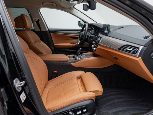 BMW 5 серии VII (G30/G31/G38) с пробегом 2017 года, цена 3 750 000 рублей, 99150 км, седан, Автокод Объявления