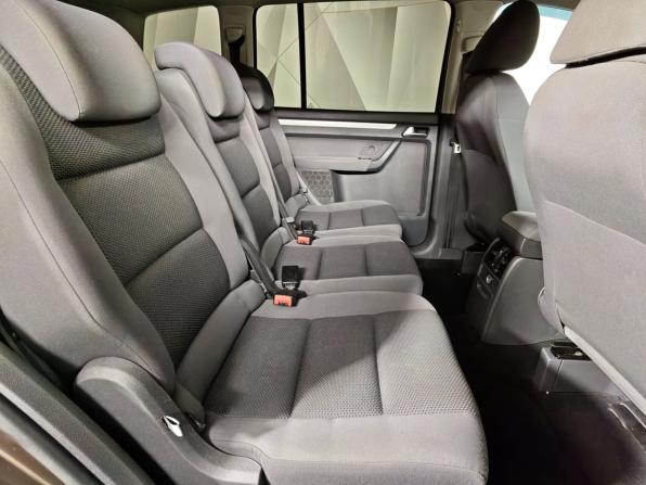 Volkswagen Touran I Рестайлинг 2 с пробегом 2012 года, цена 943 000 рублей, 229386 км, компактвэн, Автокод Объявления