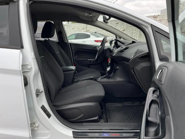 Ford Fiesta Mk6 Рестайлинг с пробегом 2016 года, цена 860 000 рублей, 100874 км, седан, Автокод Объявления