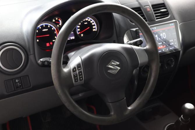 Suzuki SX4 I (Classic) Рестайлинг с пробегом 2013 года, цена 689 000 рублей, 223000 км, хэтчбек, Автокод Объявления