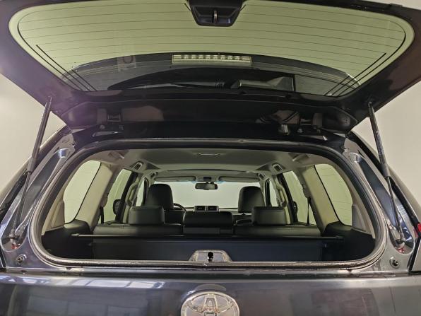 Toyota Land Cruiser Prado 150 Series Рестайлинг 1 с пробегом 2014 года, цена 4 275 000 рублей, 80698 км, внедорожник, Автокод Объявления
