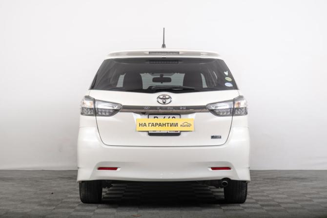 Toyota Wish II Рестайлинг с пробегом 2012 года, цена 1 449 000 рублей, 144600 км, минивэн, Автокод Объявления