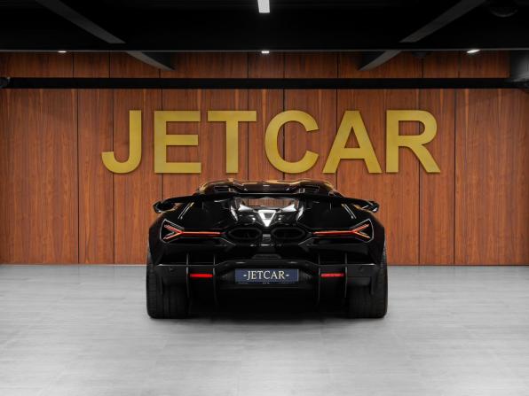 Lamborghini Revuelto с пробегом 2025 года, цена 84 000 000 рублей, 605 км, купе, Автокод Объявления