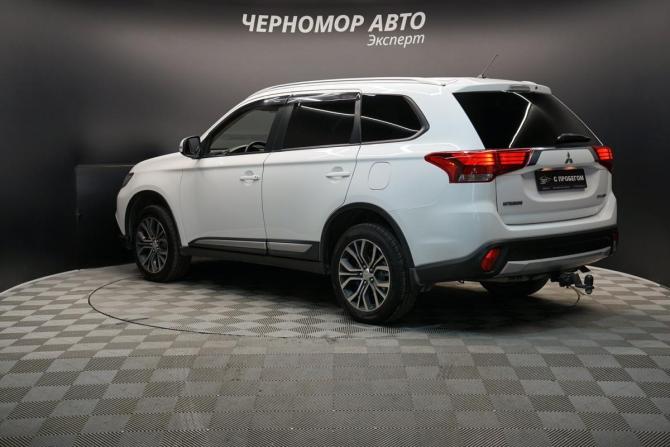 Mitsubishi Outlander III Рестайлинг 2 с пробегом 2016 года, цена 1 890 000 рублей, 158000 км, внедорожник, Автокод Объявления