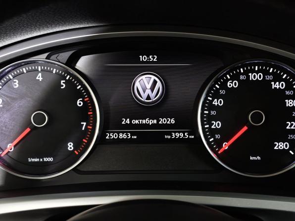 Volkswagen Touareg II Рестайлинг с пробегом 2015 года, цена 2 199 000 рублей, 250861 км, внедорожник, Автокод Объявления