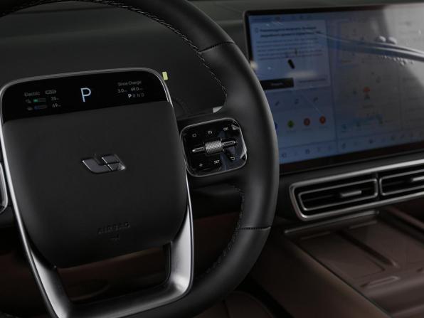 Новый Li Auto (Lixiang) L9 I Рестайлинг 2025 года, цена 11 790 000 рублей, внедорожник, Автокод Объявления