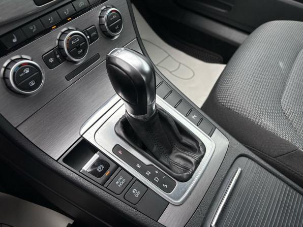 Volkswagen Passat B7 с пробегом 2012 года, цена 1 100 000 рублей, 247000 км, седан, Автокод Объявления
