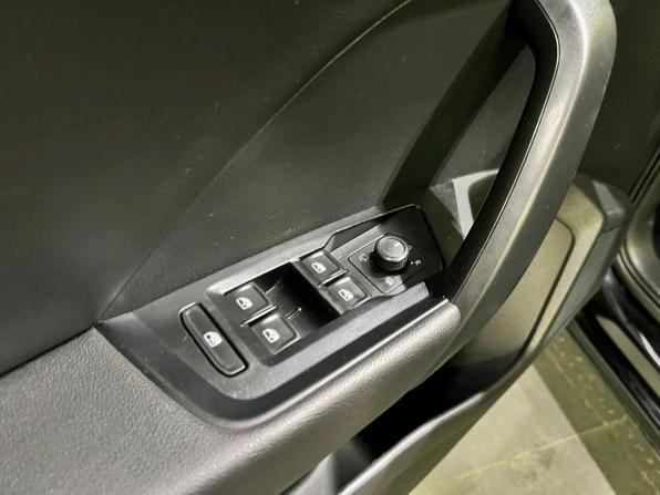 Volkswagen Taos I с пробегом 2021 года, цена 2 299 000 рублей, 130308 км, внедорожник, Автокод Объявления