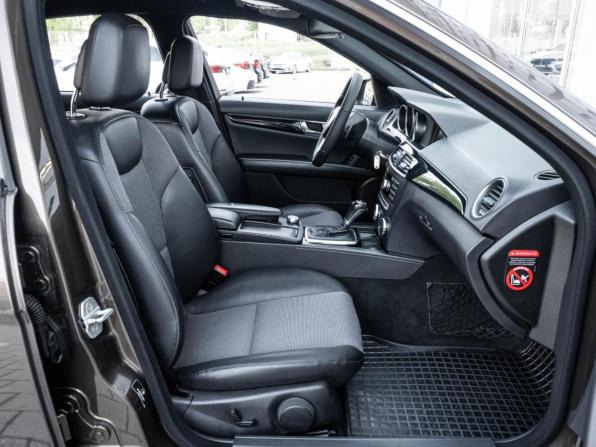 Mercedes-Benz C-Класс III (W204) Рестайлинг с пробегом 2012 года, цена 1 306 000 рублей, 273000 км, седан, Автокод Объявления