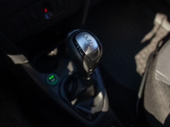 Renault Logan II с пробегом 2015 года, цена 870 000 рублей, 83711 км, седан, Автокод Объявления