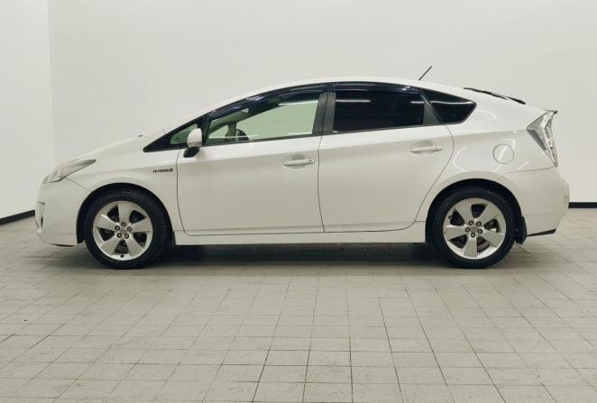Toyota Prius III (XW30) с пробегом 2009 года, цена 1 029 000 рублей, 221641 км, лифтбек, Автокод Объявления