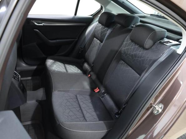 Skoda Octavia III (A7) Рестайлинг с пробегом 2019 года, цена 1 969 000 рублей, 159803 км, лифтбек, Автокод Объявления