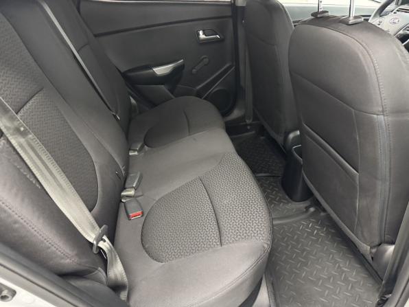 Kia Rio III Рестайлинг с пробегом 2016 года, цена 797 500 рублей, 165553 км, хэтчбек, Автокод Объявления