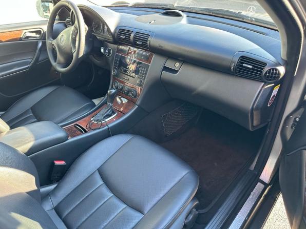 Mercedes-Benz C-Класс II (W203) Рестайлинг с пробегом 2006 года, цена 549 000 рублей, 335184 км, седан, Автокод Объявления