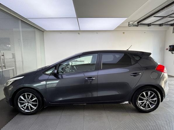 Kia Ceed II с пробегом 2014 года, цена 820 000 рублей, 284400 км, хэтчбек, Автокод Объявления