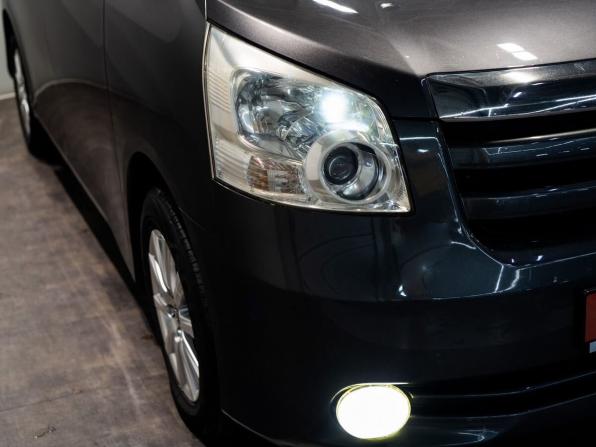 Toyota Noah II (R70) с пробегом 2009 года, цена 1 345 000 рублей, 212990 км, минивэн, Автокод Объявления