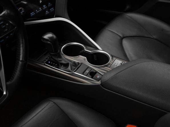Toyota Camry VIII (XV70) с пробегом 2019 года, цена 2 590 000 рублей, 173921 км, седан, Автокод Объявления