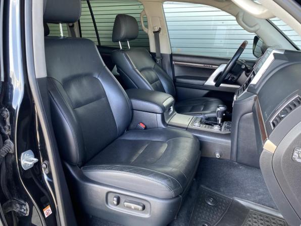 Toyota Land Cruiser 200 Series Рестайлинг 2 с пробегом 2016 года, цена 5 750 000 рублей, 170932 км, внедорожник, Автокод Объявления