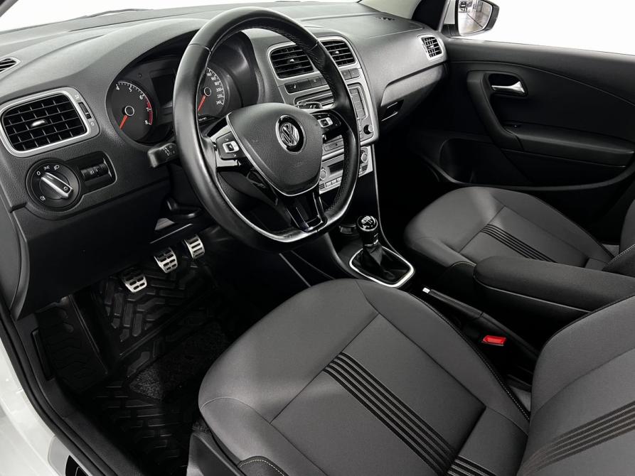 Volkswagen Polo V Рестайлинг Калининград  - изображение 9