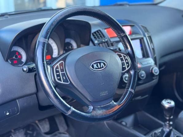 Kia Ceed I с пробегом 2008 года, цена 695 000 рублей, 177390 км, универсал, Автокод Объявления