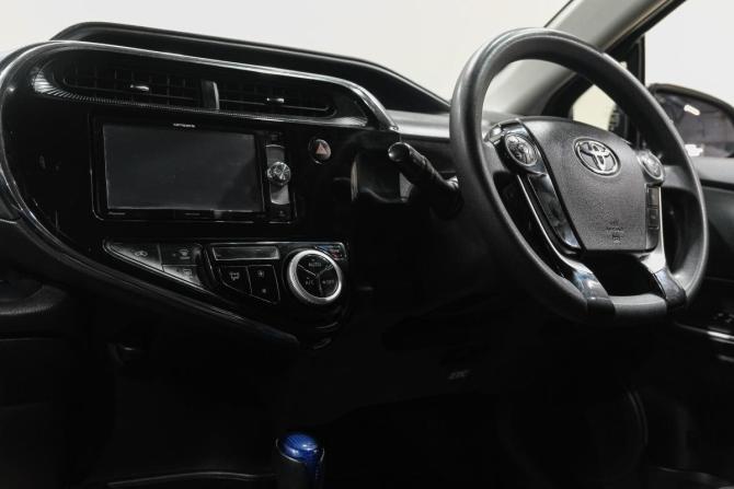 Toyota Aqua I Рестайлинг 2 с пробегом 2018 года, цена 1 129 000 рублей, 235981 км, хэтчбек, Автокод Объявления