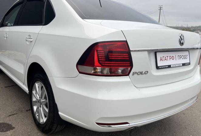 Volkswagen Polo V с пробегом 2015 года, цена 780 000 рублей, 196376 км, седан, Автокод Объявления