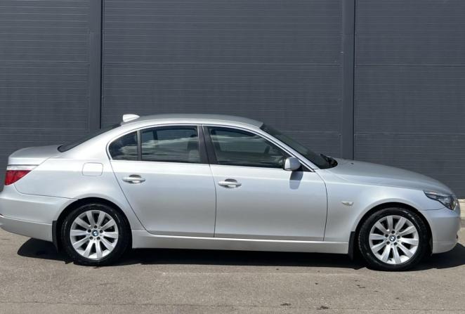 BMW 5 серии V (E60/E61) с пробегом 2007 года, цена 1 090 000 рублей, 242815 км, седан, Автокод Объявления