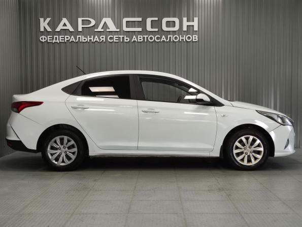 Hyundai Solaris II Рестайлинг с пробегом 2020 года, цена 899 000 рублей, 125300 км, седан, Автокод Объявления