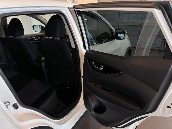 Nissan Qashqai II с пробегом 2016 года, цена 1 790 000 рублей, 130000 км, внедорожник, Автокод Объявления