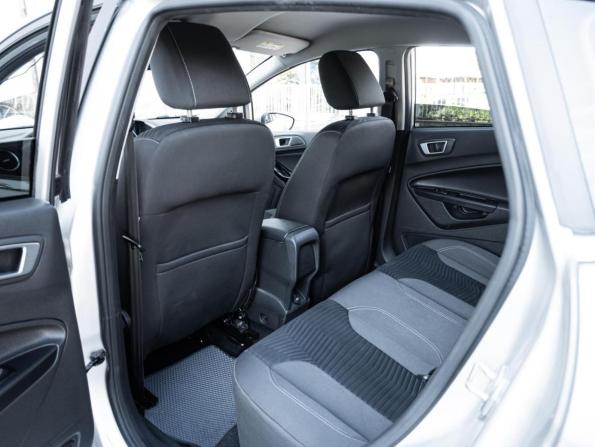 Ford Fiesta Mk6 Рестайлинг с пробегом 2015 года, цена 1 098 000 рублей, 30256 км, хэтчбек, Автокод Объявления